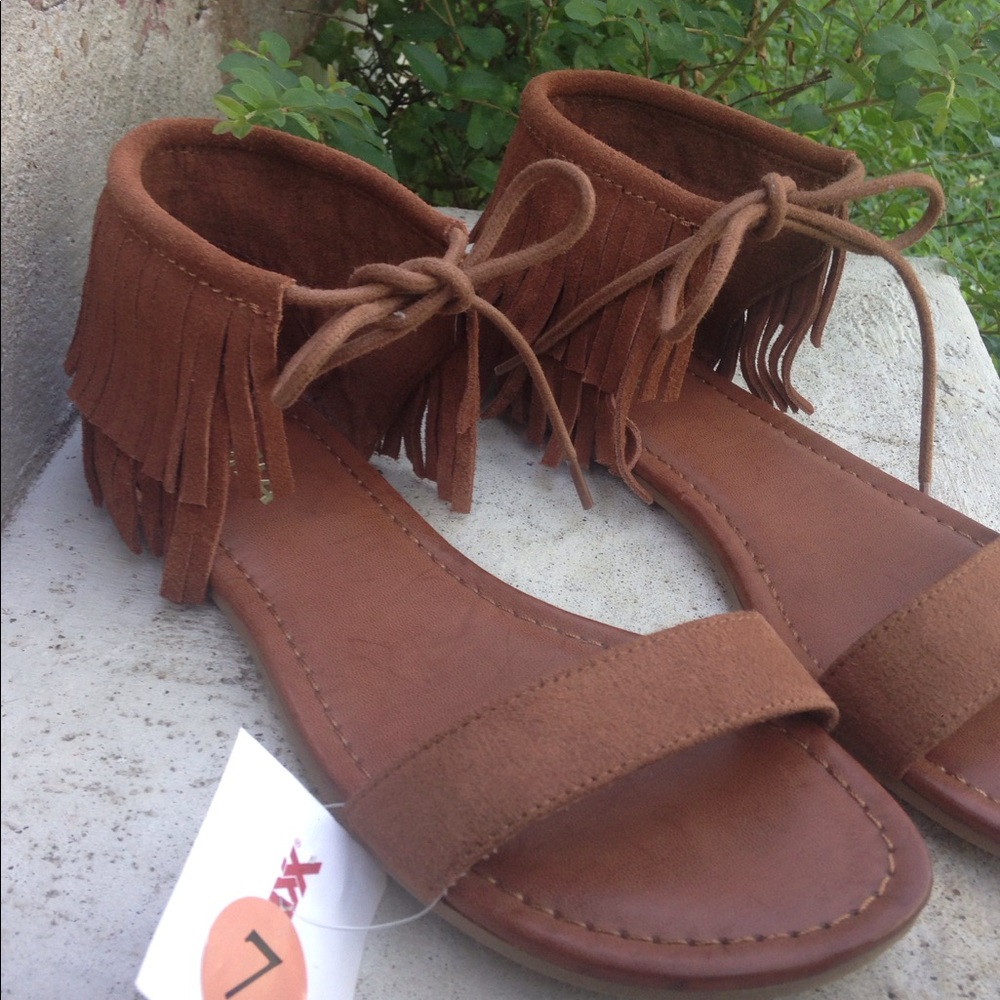 Women's MIA brand size 7 fringe sandals